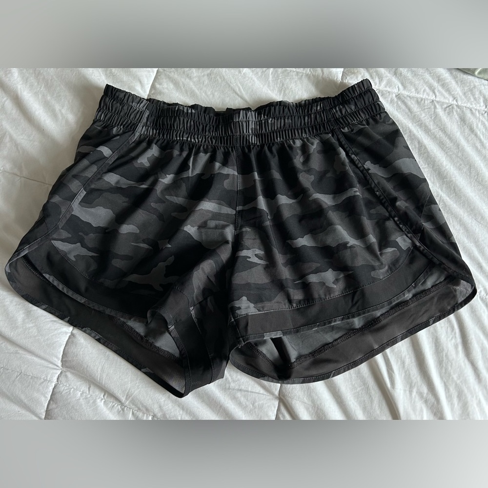 Athleta Printed Mesh Racer Run Short 4” | Size M